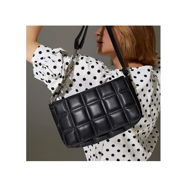 Капитонирана дамска чанта за рамо с асиметричен дизайн на дръжката ILB-13277