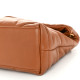 Компактна ватирана кафява чанта от еко кожа с презрамка за рамо тип синджир ILB-13225 3