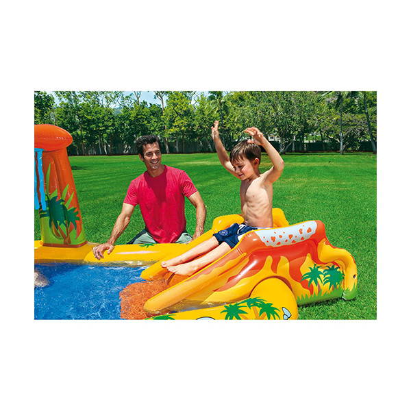 Пръскащ надуваем басейн с пързалка за безкрайно удоволствие в горещите летни дни