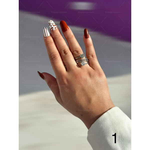Сребрист дамски пръстен от медицинска стомана с интересен дизайн и декоративни елементи 2