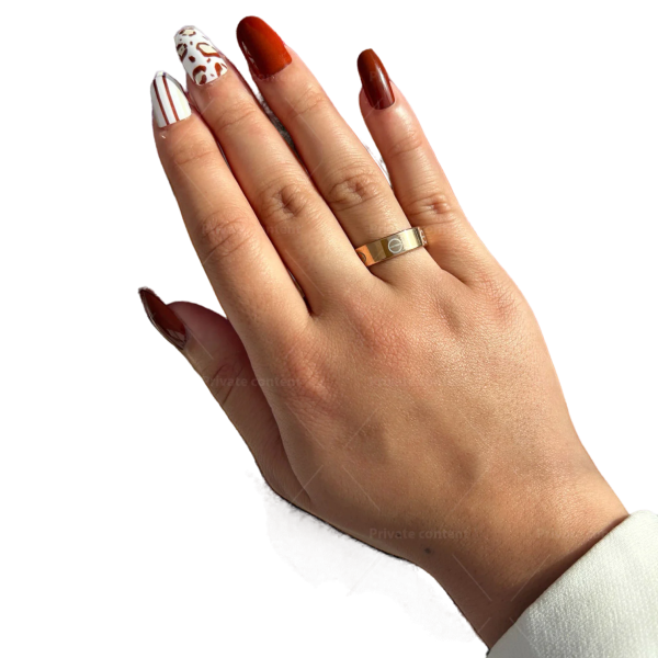 Златист дамски пръстен от медицинска стомана с интригуващи гравирани декорации 1