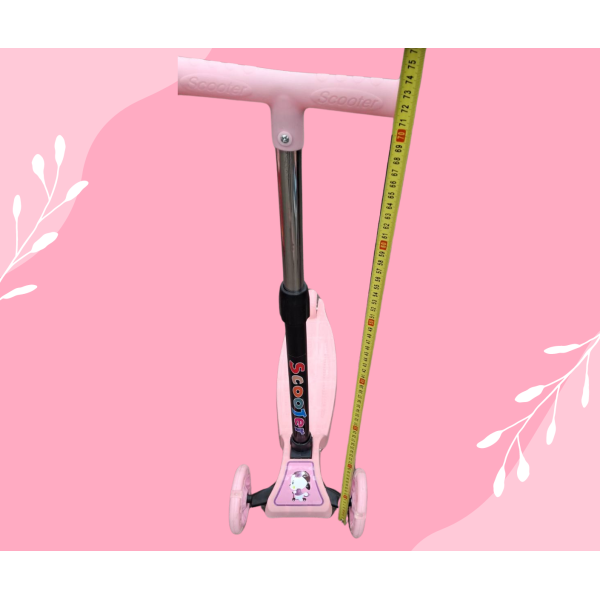 Детски розов скутер за момиче