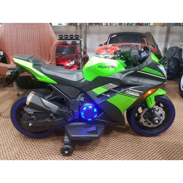 Акумулаторен мотор Kawasaki Ninja с меки гуми и кожена седалка 12V