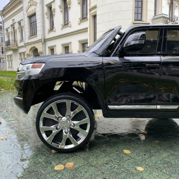 Акумулаторен джип Toyota Land Cruiser 12V меки гуми и отварящи се врати