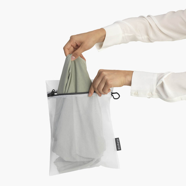 Комплект 3 бр. торбички за деликатно пране Brabantia White/Grey 3 — 4sales Комплект 3 бр. торбички за деликатно пране Brabantia White/Grey 3