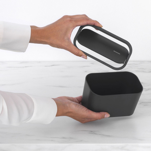 Елегантно кошче за баня Brabantia MindSet Dark Grey / White 14 — 4sales Елегантно кошче за баня Brabantia MindSet Dark Grey / White 14