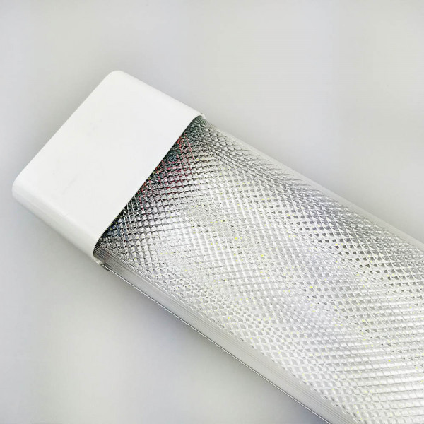 LED осветително тяло 60W 120 см. за открит монтаж с вградени диоди 8
