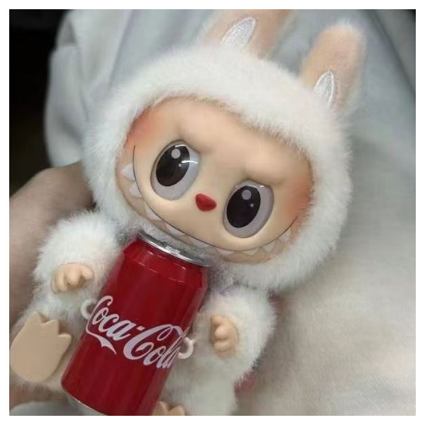 Колекционерски Labubu x Coca-Cola – Зимна лимитирана серия 6