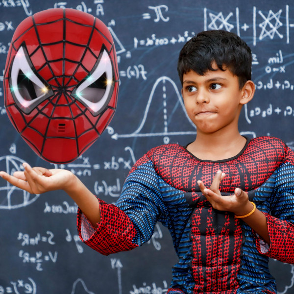 Детска светеща маска Spiderman със звукови и светлинни ефекти