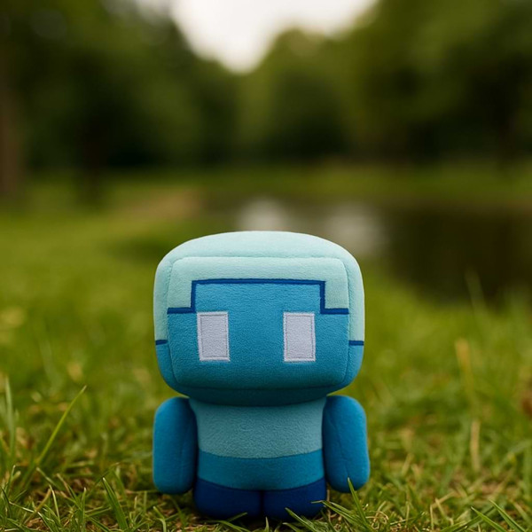 Колекция плюшени фигури с пикселен дизайн в стил Minecraft