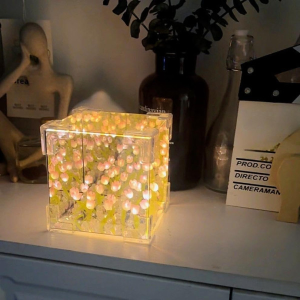 Очарователна нощна лампа лале – Многофункционално освежаване на вашето пространство