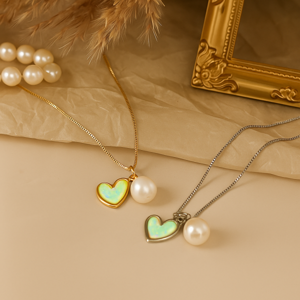 Нежно колие със сърце и перла 2