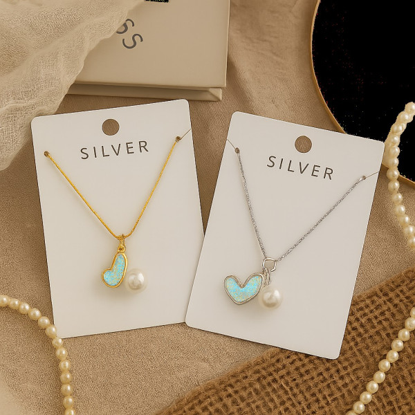 Нежно колие със сърце и перла