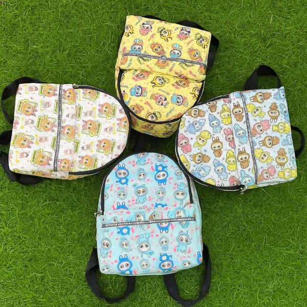 Детска раничка с весели герои – удобство и настроение за всяко дете