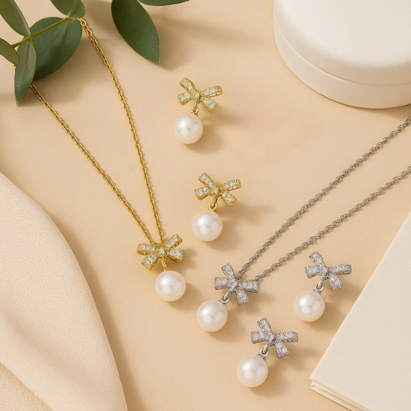 Комплект колие и обеци с перли и панделки