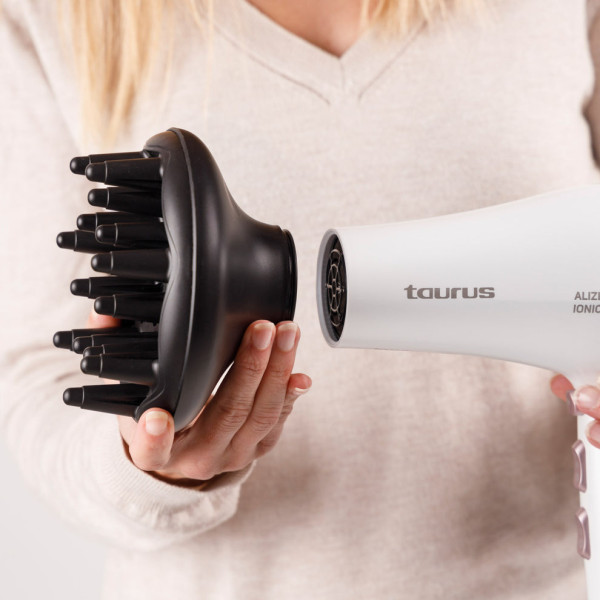 Сешоар Taurus Alize 2400 Ionic Care