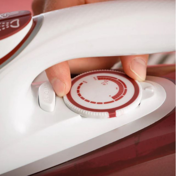 Ютия Solac Optima Relieve 3100 – 3100W, 220 g/min парен удар, 50 g/min пара, 350 ml, керамична плоча 5