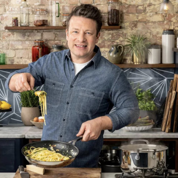 Универсален тиган - Tefal x Jamie Oliver, 28 см – когато вкусът и удобството са гарантирани