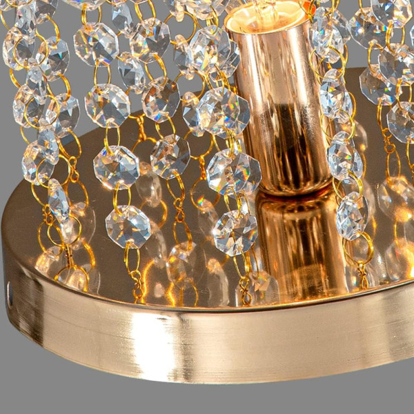 Луксозен плафон с кристали – впечатляващ светлинен ефект дори в малки помещения 5