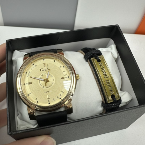 Елегантен кварцов часовник с гривна в подаръчна кутия