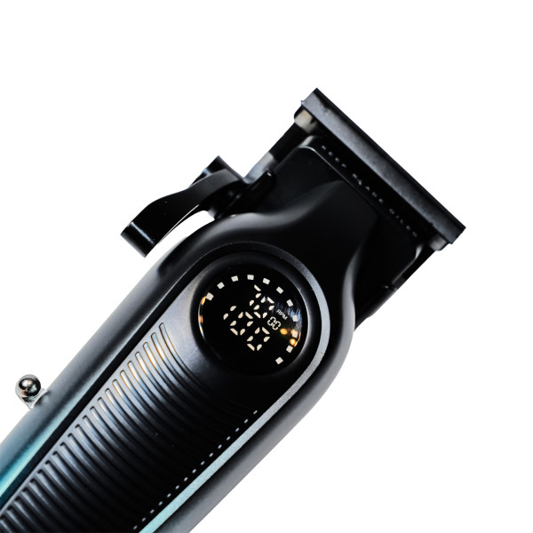 Професионална машинка за подстригване VGR V-196 – Прецизност, удобство и стил в едно устройство