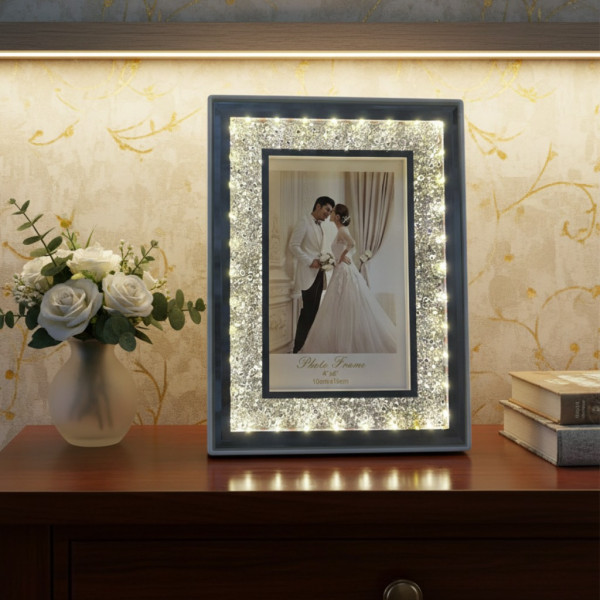 Кристална фоторамка с LED осветление и USB – блясък, който съживява спомените ти 1