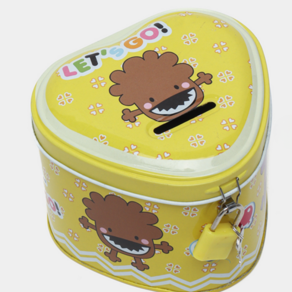 Детска Метална Касичка Let’s Go! – Здрава, С Катинар и Ключ, За Сигурно Спестяване 1 — 4sales Детска Метална Касичка Let’s Go! – Здрава, С Катинар и Ключ, За Сигурно Спестяване