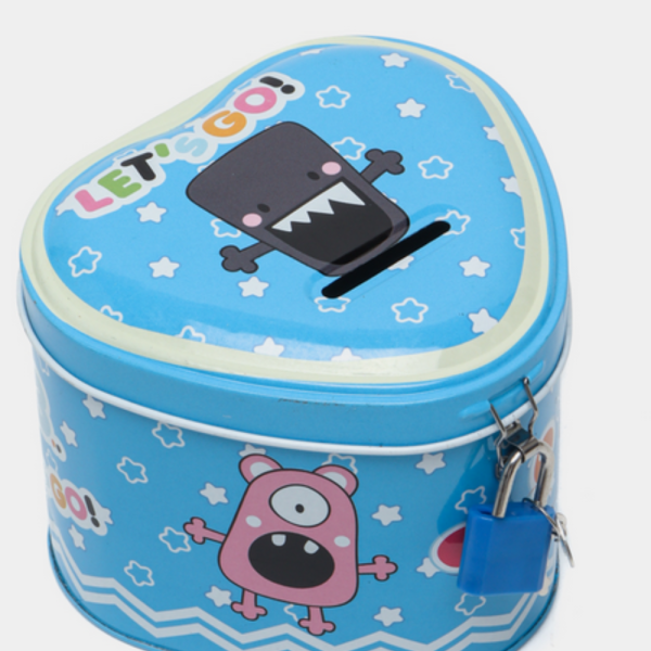 Детска Метална Касичка Let’s Go! – Здрава, С Катинар и Ключ, За Сигурно Спестяване 6 — 4sales Детска Метална Касичка Let’s Go! – Здрава, С Катинар и Ключ, За Сигурно Спестяване