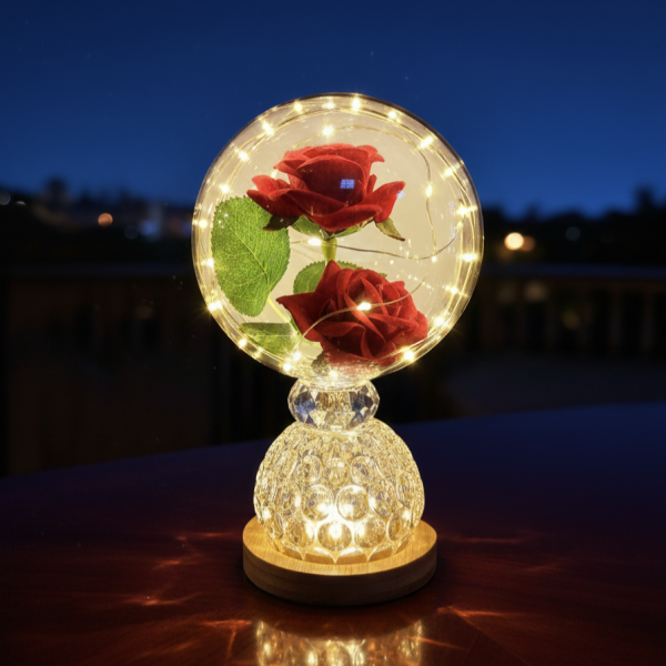 Лампа с вечни рози и топла LED светлина – подарък, който не увяхва 2