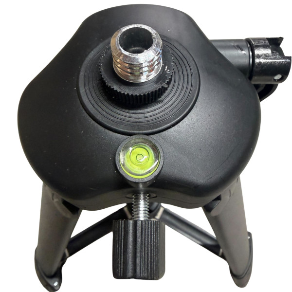 Лазерен нивелир с тринога CASE32 38