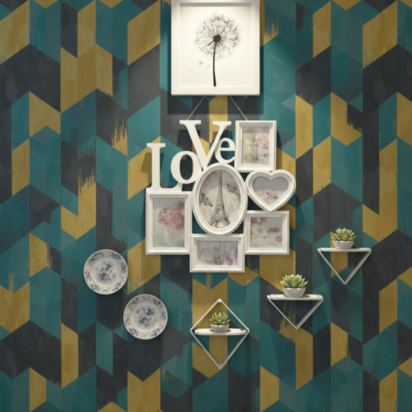 Изящна рамка за вашите снимки с надпис Love