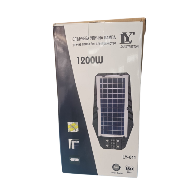 Соларна улична лампа Louis Yartton LY 1200W / 1600W / 2000W – мощно осветление без електричество 7