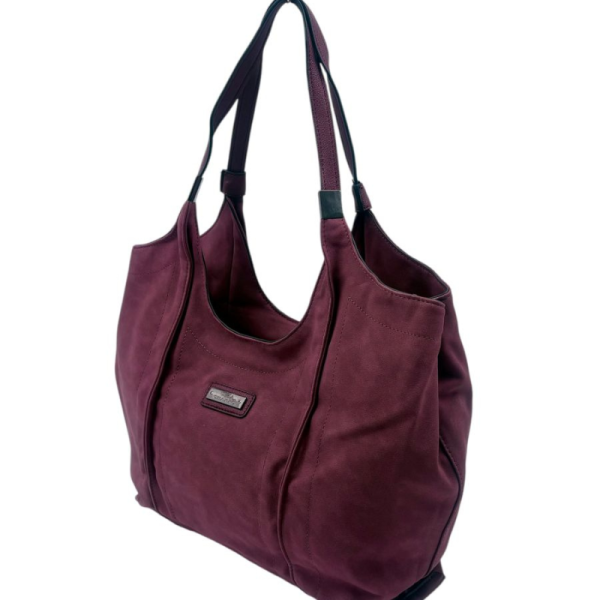 Дамска чанта от еко велур и кожа – елегантен и практичен модел (бордо)