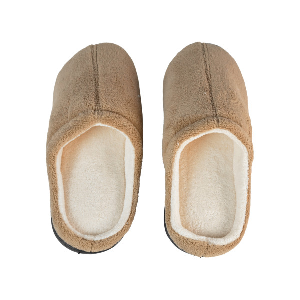 Топли и удобни домашни чехли – комфорт за всяка стъпка