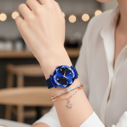 Луксозен дамски часовник „звездно небе“ тип гривна WW8