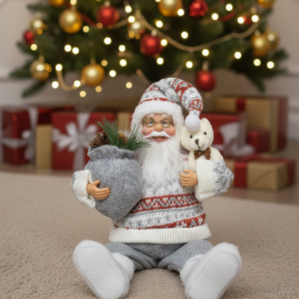 Голям Дядо Коледа с торба и мече - Атмосфера, уют и празничен стил 3