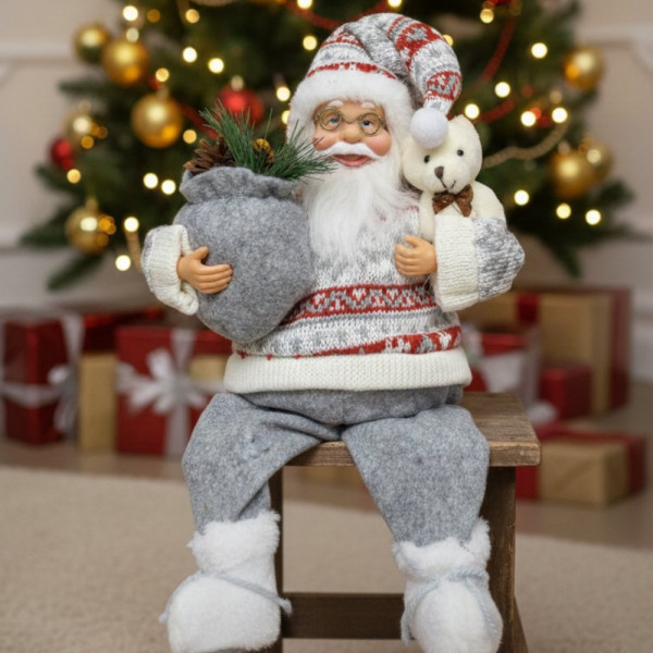 Голям Дядо Коледа с торба и мече - Атмосфера, уют и празничен стил 5