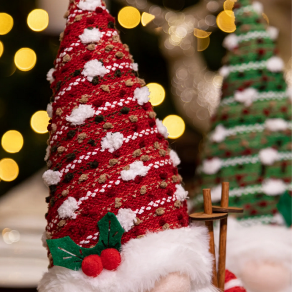 Светеща коледна играчка – Декорация с LED осветление и плетена шапка 5