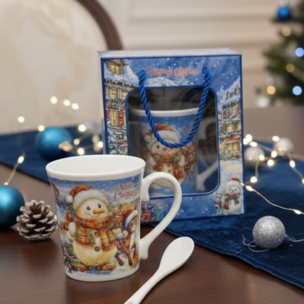 Празничен комплект за топли напитки – Керамична чаша и лъжичка в коледна опаковка