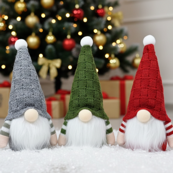 Плюшена коледна играчка – уютна украса за дома 6