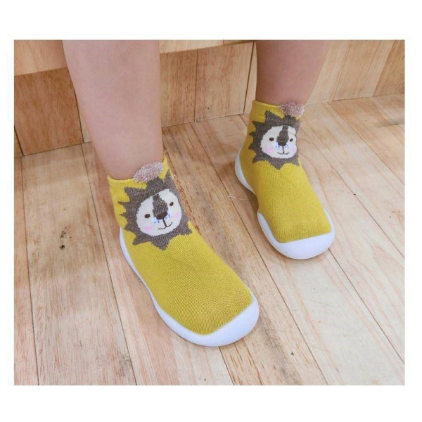 Детски чорапи с гумена подметка, различни номера и цветове W SHOE3