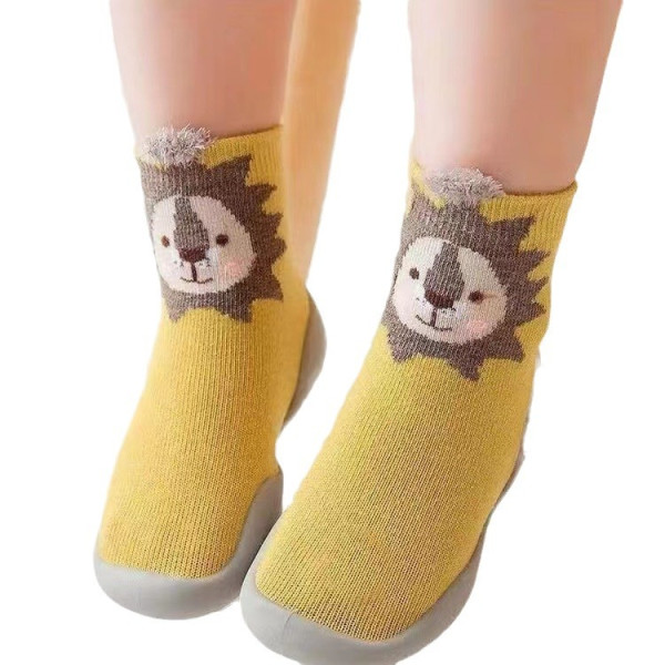 Детски чорапи с гумена подметка, различни номера и цветове W SHOE3