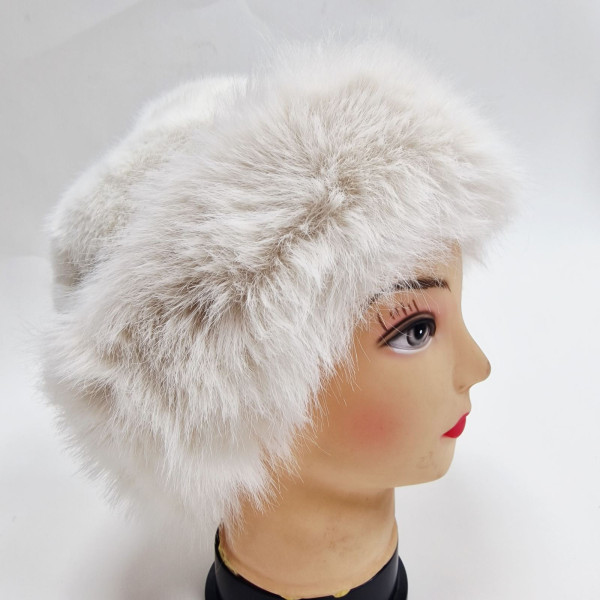 Дамска пухкава зимна шапка от изкуствен косъм 9