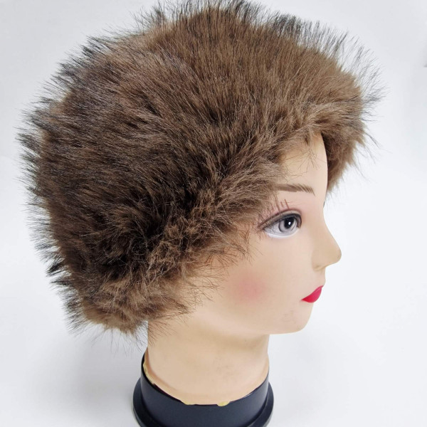 Дамска шапка с дълъг пухкав косъм – топлина и класа през зимата