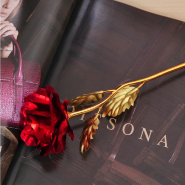 Изкуствена роза със златна обвивка 6