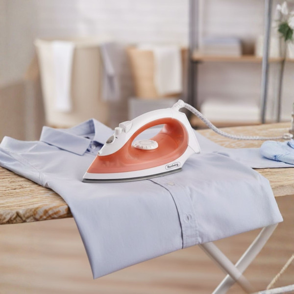 Парна ютия Rosberg R51050FC 2000W с керамична плоча и термостат