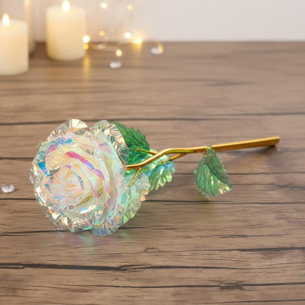 Роза в цветовете на дъгата – изискан подарък за любов и благодарност