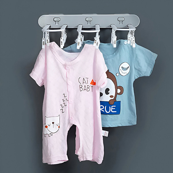 Самозалепваща се сгъваема стойка за сушене на дрехи с 24 щипки – компактно решение за малки пространства 10