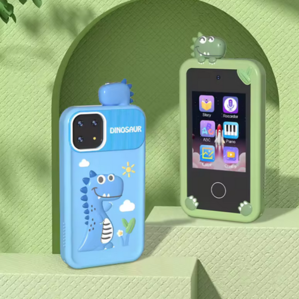 Детски смарт телефон P1 Plus с игри и двойна камера – 2.8″ IPS дисплей, 8GB памет и силиконов калъф 6