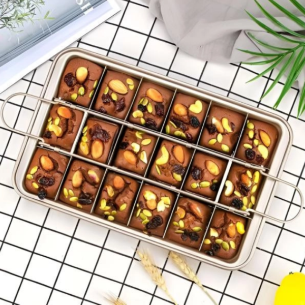 Форма за печене с разделители – 18 равни порции, незалепващо покритие и перфектни сладкиши у дома